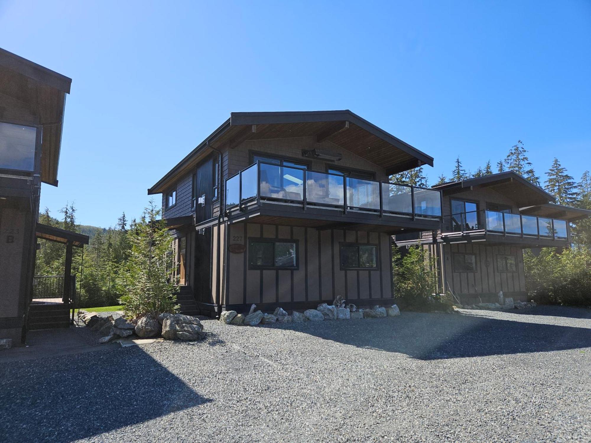 Handsome Dan'S Vacation Cottage Rentals Port Renfrew Exterior foto