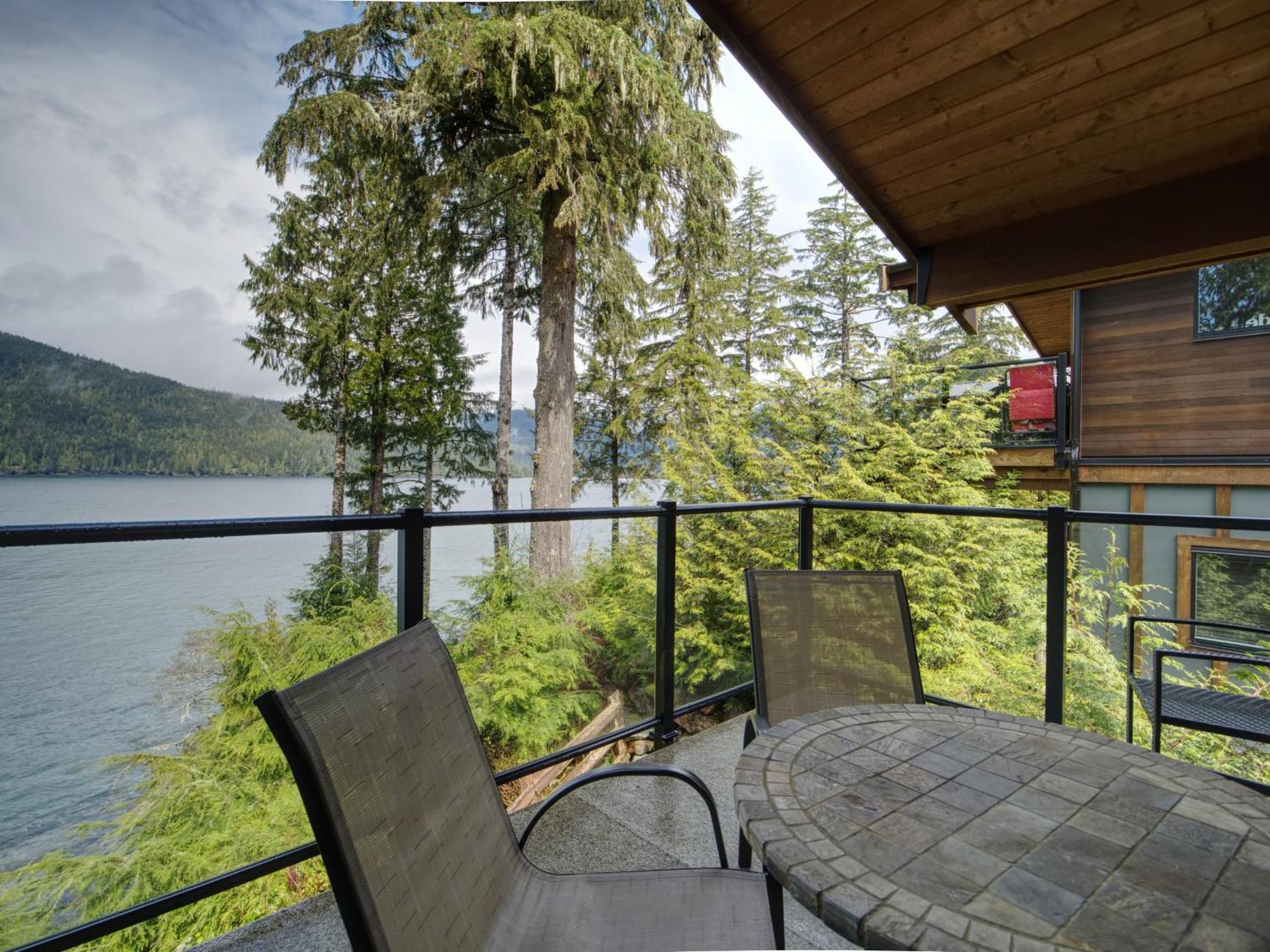 Handsome Dan'S Vacation Cottage Rentals Port Renfrew Exterior foto