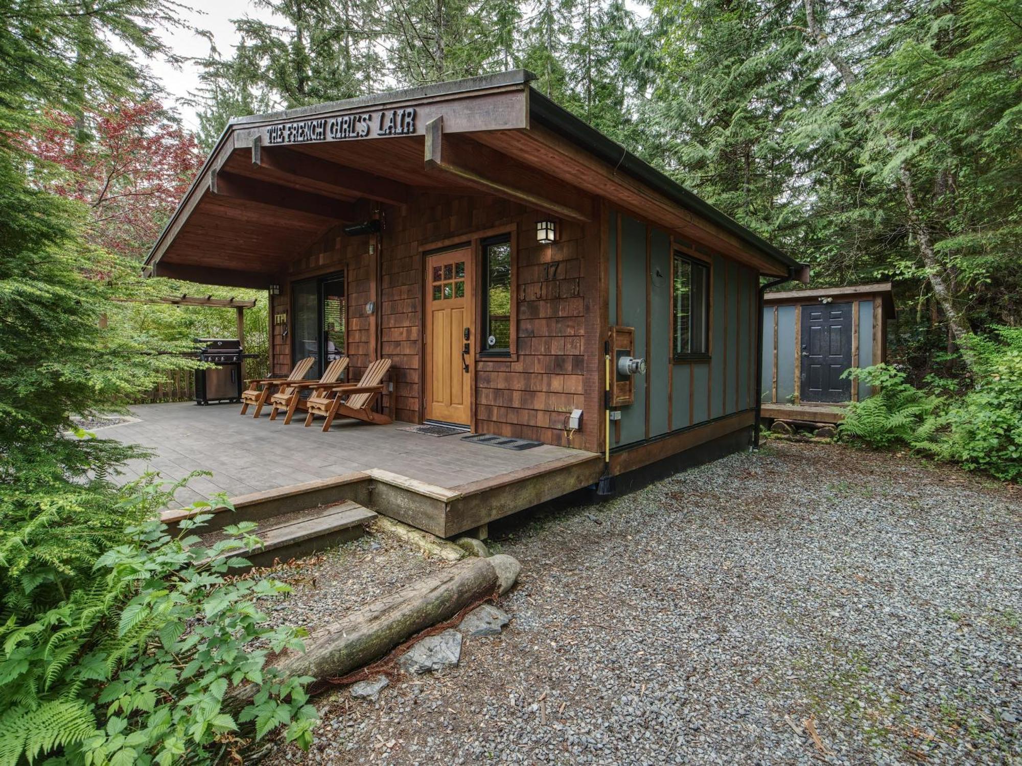 Handsome Dan'S Vacation Cottage Rentals Port Renfrew Exterior foto