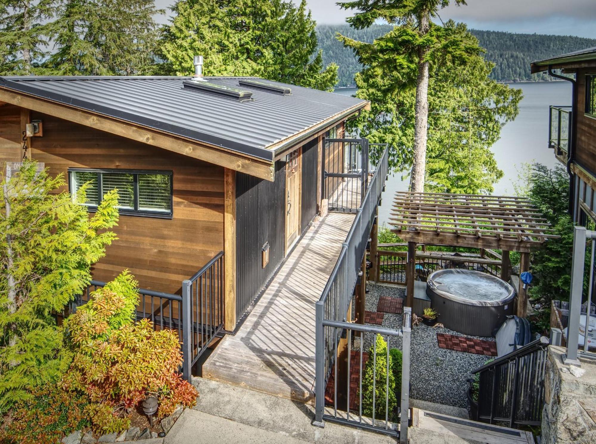 Handsome Dan'S Vacation Cottage Rentals Port Renfrew Exterior foto