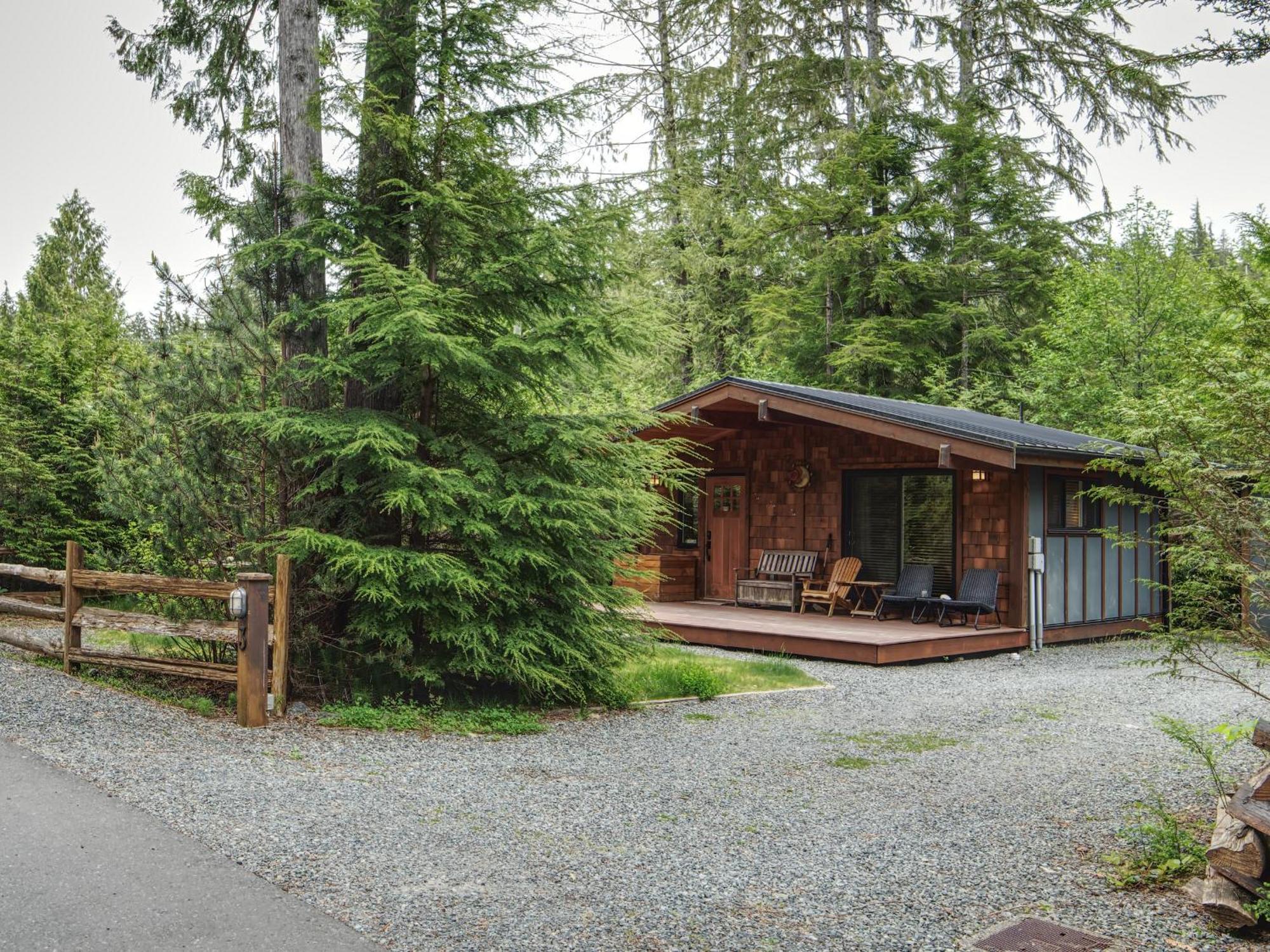 Handsome Dan'S Vacation Cottage Rentals Port Renfrew Exterior foto